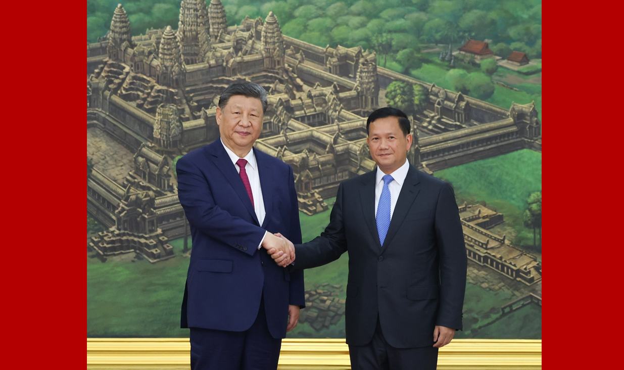 习近平同柬埔寨首相洪玛奈举行会谈