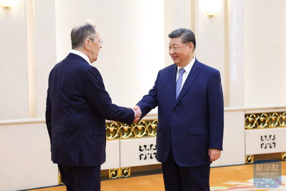 习近平会见俄罗斯外长拉夫罗夫