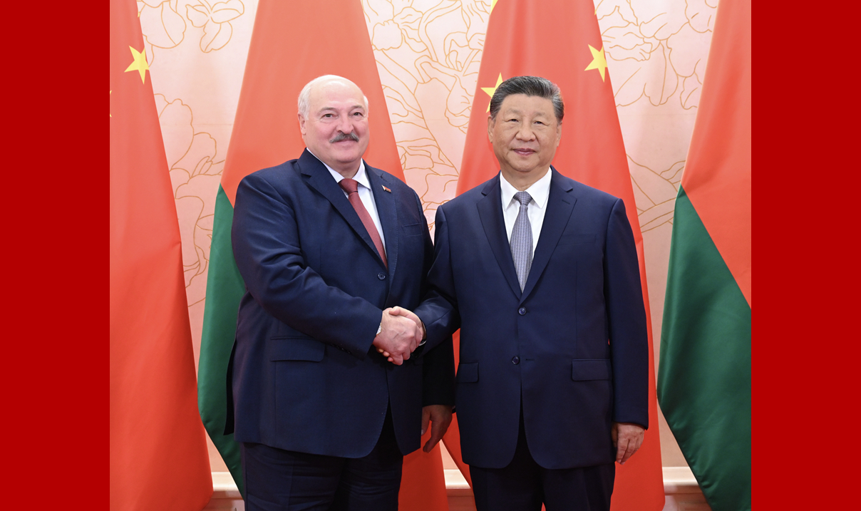 习近平会见白俄罗斯总统卢卡申科