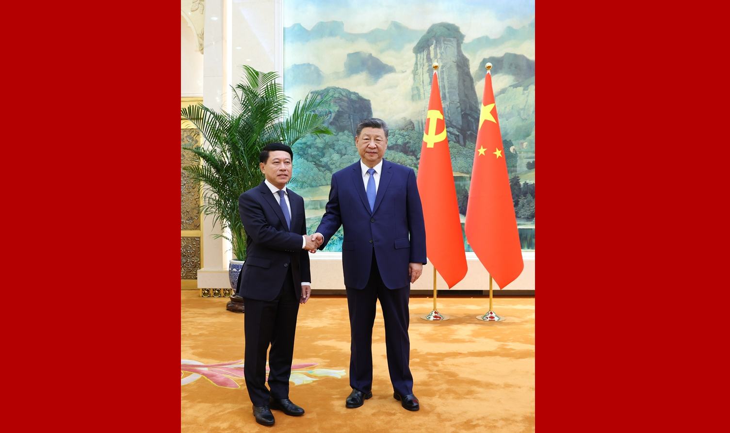 习近平会见老挝人民革命党中央总书记、国家主席特使沙伦赛