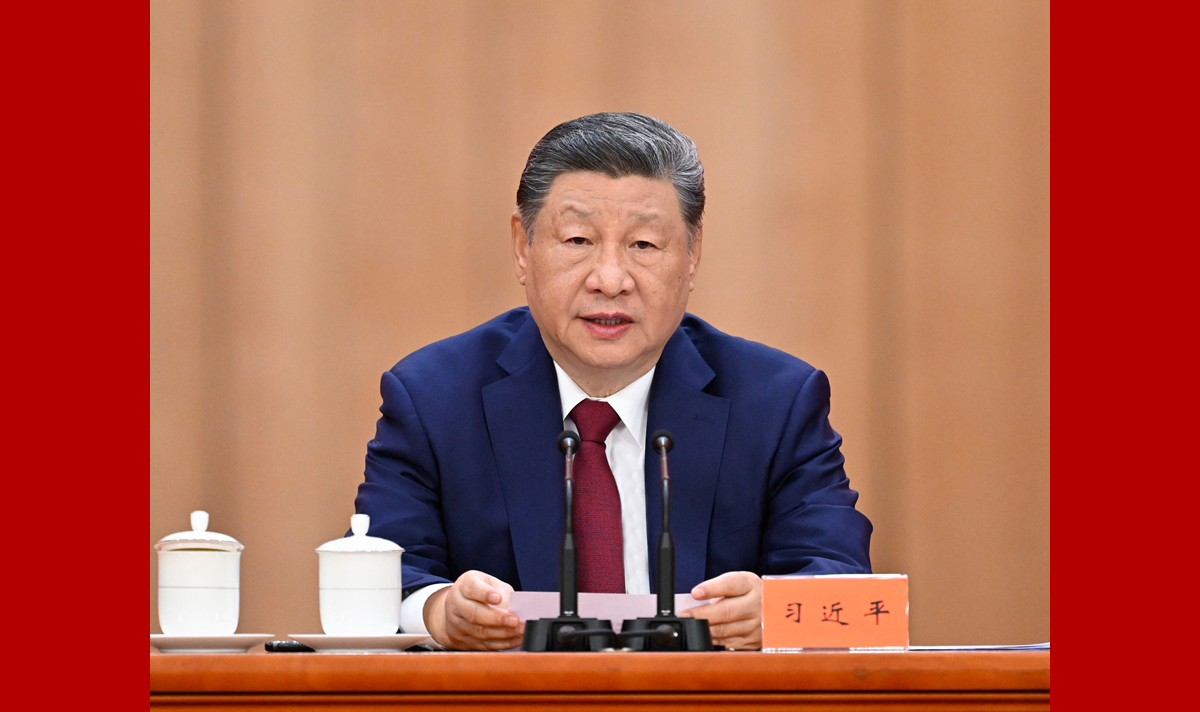 纪念中国工农红军长征胜利90周年大会在京隆重举行习近平发表重要讲话