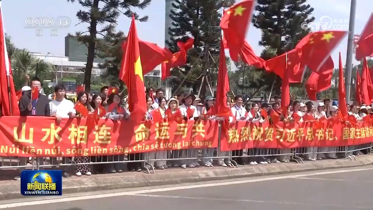 习近平圆满结束对越南的国事访问