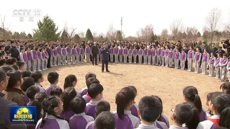 习近平在参加首都义务植树活动时强调 为山川大地增添锦绣 让中国式现代化底色更加亮丽